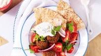 Falafels with tomato salad and tzatziki Falafels with tomato salad and tzatziki