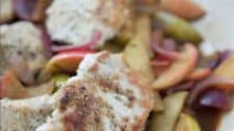 Hard Cider Skillet Pork Chops with Apples and Onions Hard Cider Skillet Pork Chops with Apples and Onions