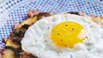 Fried Egg and Cheese Tostadas Fried Egg and Cheese Tostadas