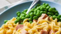 One-Dish Cheesy Ham and Noodle Casserole One-Dish Cheesy Ham and Noodle Casserole