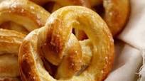 Easy No Yeast Soft Cheddar Pretzels Easy No Yeast Soft Cheddar Pretzels