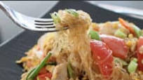 Glass Noodle Stir-Fry ผัดวุ้นเส้น (pad woon sen) Glass Noodle Stir-Fry ผัดวุ้นเส้น (pad woon sen)