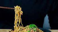 Spicy Garlicky Noodles (High Protein) Spicy Garlicky Noodles (High Protein)