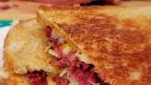 Instant Pot Corned Beef Reuben Sandwiches Instant Pot Corned Beef Reuben Sandwiches
