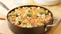 VELVEETA® Cheesy Chicken Rotini VELVEETA® Cheesy Chicken Rotini
