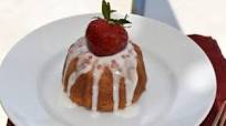 Mini Strawberry Bundt Cake Mini Strawberry Bundt Cake