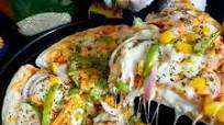 चीज़ बर्स्ट पिज़्ज़ा (Cheese burst Pizza recipe in Hindi) चीज़ बर्स्ट पिज़्ज़ा (Cheese burst Pizza recipe in Hindi)