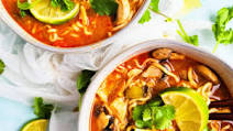 Spicy Slow Cooker Pad Thai Chicken & Ramen Soup Spicy Slow Cooker Pad Thai Chicken & Ramen Soup
