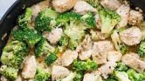 CREAMY GARLIC CHICKEN AND BROCCOLI CREAMY GARLIC CHICKEN AND BROCCOLI