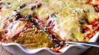 Cheesy Spaghetti Squash Casserole Cheesy Spaghetti Squash Casserole