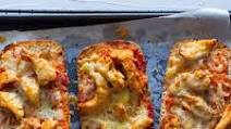 Chicken Tikka Bread Pizza | Open Faced Chicken Sandwich Chicken Tikka Bread Pizza | Open Faced Chicken Sandwich