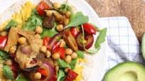 Wraps con vegetales a la parrilla y pollo vegetariano Wraps con vegetales a la parrilla y pollo vegetariano