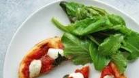 10-Minute Easy Naan Pizzas Recipe + 6 Ways to Top Them! 10-Minute Easy Naan Pizzas Recipe + 6 Ways to Top Them!