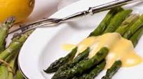Perfectly Steamed Asparagus with Hurry-Up Hollandaise Perfectly Steamed Asparagus with Hurry-Up Hollandaise