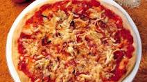 Light Spelt Pizza With Onion and Pecorino Light Spelt Pizza With Onion and Pecorino