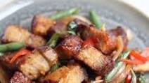 Kra Paw Moo Krob - Crispy pork belly with chilli and basil 🌿 🌶 Kra Paw Moo Krob - Crispy pork belly with chilli and basil 🌿 🌶