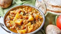 Aloo Shimla Mirch Tamatar Ki Subzi Aloo Shimla Mirch Tamatar Ki Subzi