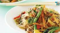 Chicken and green bean vermicelli noodles Chicken and green bean vermicelli noodles