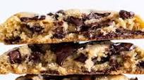 Giant Chocolate Chip Cookies Giant Chocolate Chip Cookies