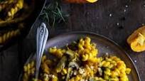 Vegan Pumpkin Pasta with Spinach and Mushrooms Vegan Pumpkin Pasta with Spinach and Mushrooms