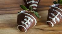 Chocolate Covered Strawberry “Footballs” Chocolate Covered Strawberry “Footballs”