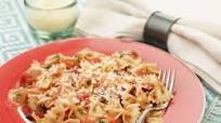 Bowtie Pasta with Tomato and Roasted Red Pepper Sauce Bowtie Pasta with Tomato and Roasted Red Pepper Sauce