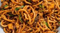 Stir-Fried Spicy Garlic Udon Noodles Stir-Fried Spicy Garlic Udon Noodles