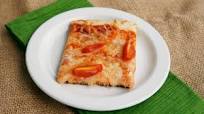 Cheese and Tomato Pizza with Garlic Bread Crust Cheese and Tomato Pizza with Garlic Bread Crust