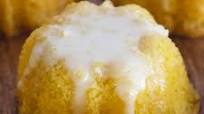Mini Lemon Drop Cakes with Lemon Glaze Mini Lemon Drop Cakes with Lemon Glaze