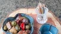 MEDITERRANEAN OLIVE, HARD SALAMI AND CHEESE ANTIPASTO MIX MEDITERRANEAN OLIVE, HARD SALAMI AND CHEESE ANTIPASTO MIX