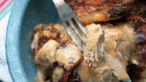 Keto Baked Chicken Thighs with Sour Cream Gravy Keto Baked Chicken Thighs with Sour Cream Gravy