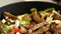 Onion and Pepper Smothered Round Steak Onion and Pepper Smothered Round Steak