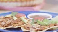 TOSTADAS DE ATÚN A LA TALLA TOSTADAS DE ATÚN A LA TALLA