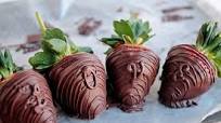 Minty Chocolate Covered Strawberries with Chocolate Letters Minty Chocolate Covered Strawberries with Chocolate Letters
