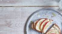 Hummus and Pink Lady® Apple on Toast Hummus and Pink Lady® Apple on Toast