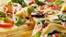 Mediterranean Alfredo Pizza Mediterranean Alfredo Pizza