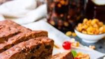 How to Make a Rich & Moist Fruit Cake How to Make a Rich & Moist Fruit Cake