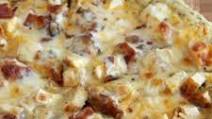 Grilled Chicken & Bacon Pizza with a Garlic Cream Sauce Grilled Chicken & Bacon Pizza with a Garlic Cream Sauce