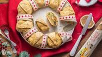 Ghirlanda di Natale ripiena di carciofi e batate Ghirlanda di Natale ripiena di carciofi e batate