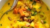 Vegan Cauliflower Soup with Ginger and Turmeric Vegan Cauliflower Soup with Ginger and Turmeric