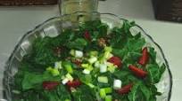 Spinach, Strawberry and Walnut Salad Spinach, Strawberry and Walnut Salad