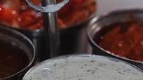Smooth Garlic, Chilli And Mint Raita Smooth Garlic, Chilli And Mint Raita