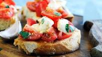 Bruschetta caprese, la ricetta originale Bruschetta caprese, la ricetta originale