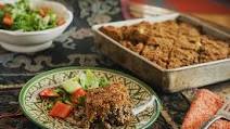 Kebbeh bil sinieh – Baked bulgur and ground beef pie Kebbeh bil sinieh – Baked bulgur and ground beef pie