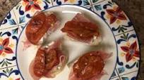 Roasted Tomato, Goat Cheese & Prosciutto Crostinis Roasted Tomato, Goat Cheese & Prosciutto Crostinis