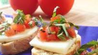 Caprese Crostini Caprese Crostini