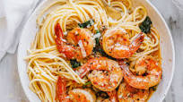 Easy Garlic Shrimp Pasta with Spinach Easy Garlic Shrimp Pasta with Spinach