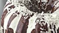 Chocolate Macaroon Tunnel Cake Chocolate Macaroon Tunnel Cake