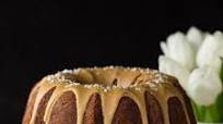 Banana Pound Cake with Salted Toffee Icing Banana Pound Cake with Salted Toffee Icing