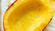 How to Cook Spaghetti Squash (The Best Way!) How to Cook Spaghetti Squash (The Best Way!)